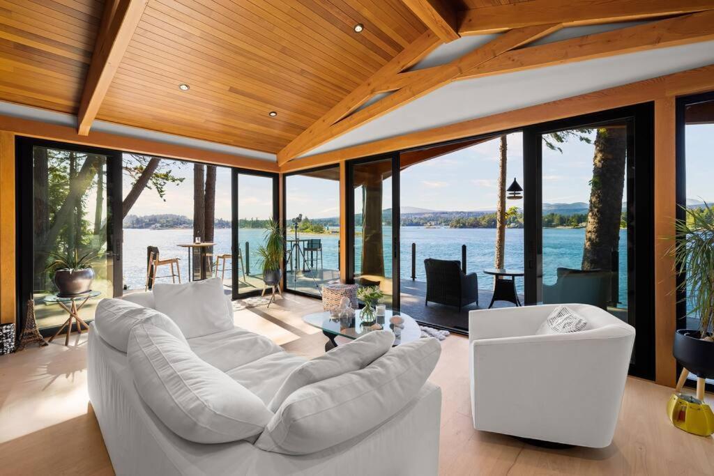 Vila Kingfisher Manor Sooke Exteriér fotografie