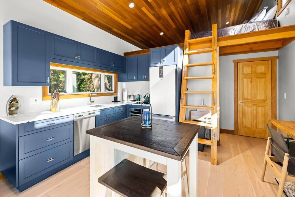 Vila Kingfisher Manor Sooke Exteriér fotografie