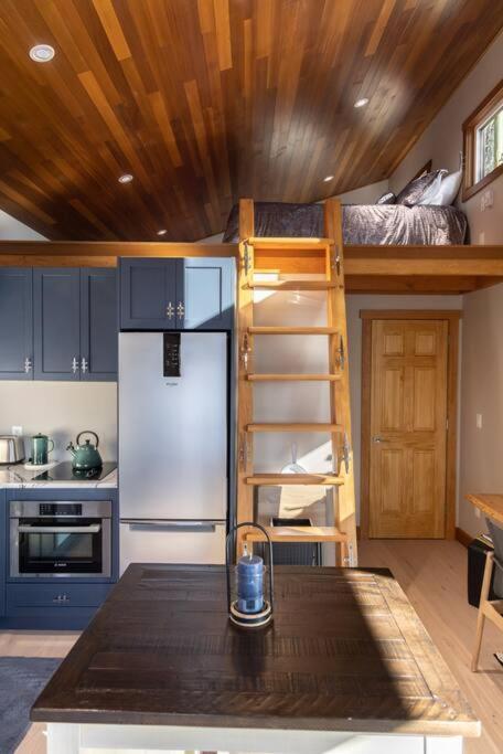 Vila Kingfisher Manor Sooke Exteriér fotografie