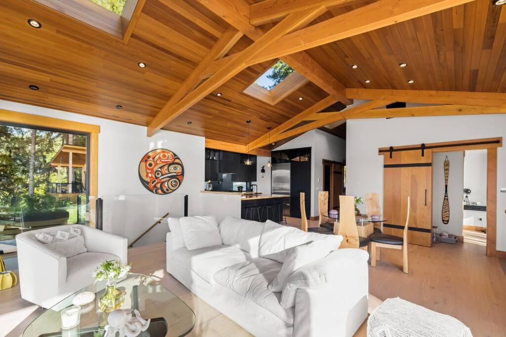 Vila Kingfisher Manor Sooke Exteriér fotografie