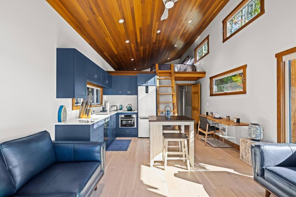 Vila Kingfisher Manor Sooke Exteriér fotografie