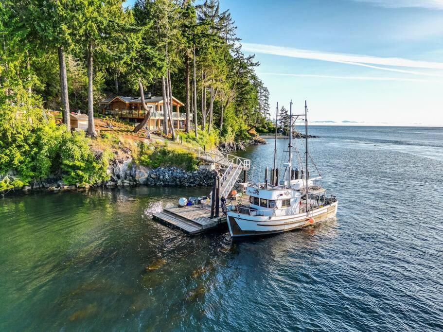 Vila Kingfisher Manor Sooke Exteriér fotografie