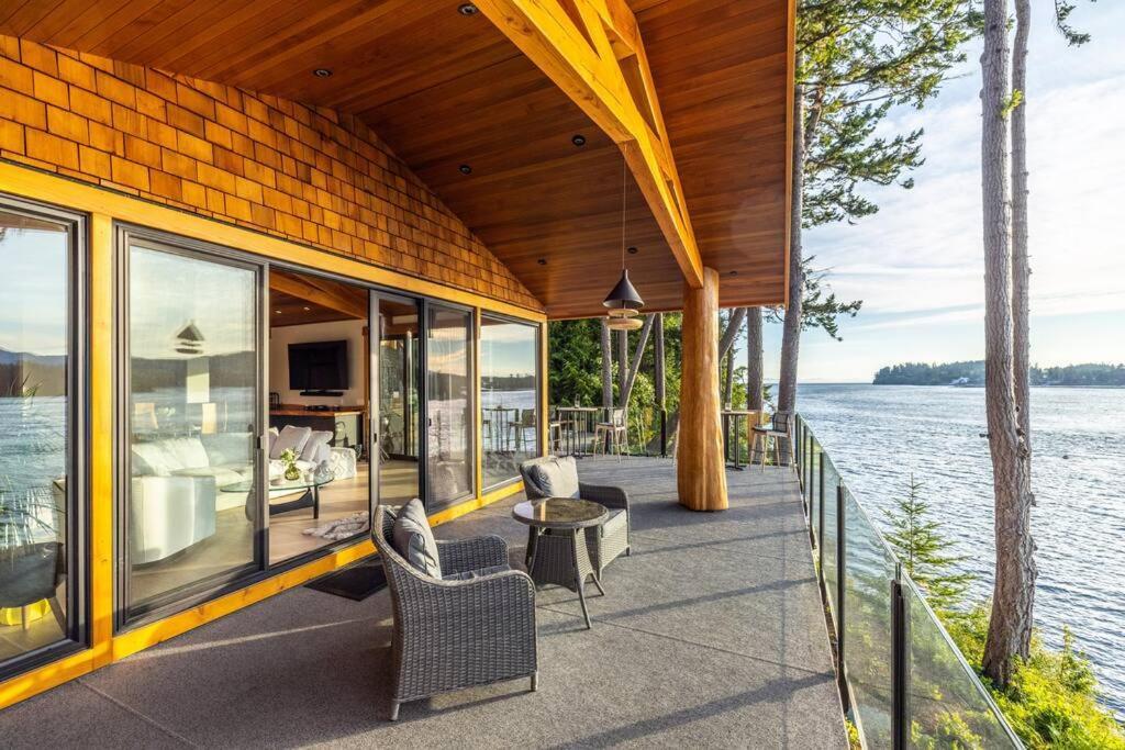 Vila Kingfisher Manor Sooke Exteriér fotografie